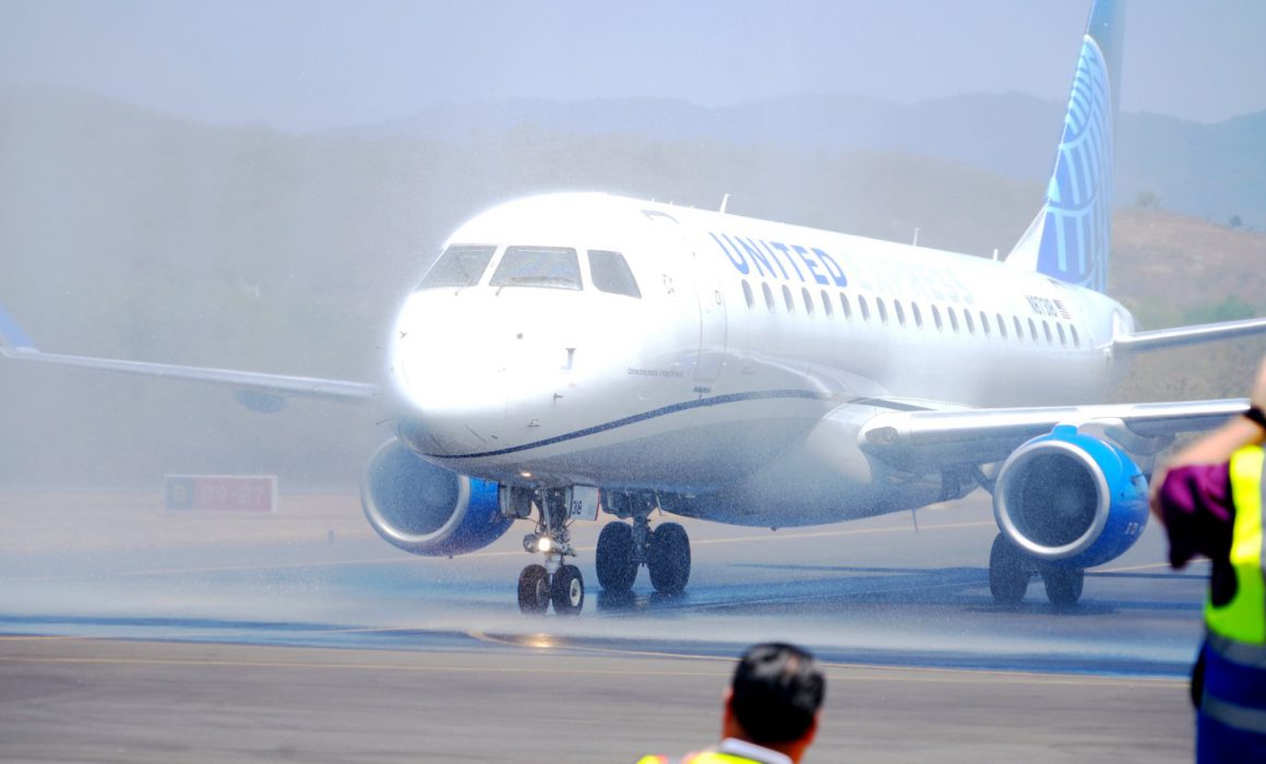 primer vuelo de Houston a Oaxaca