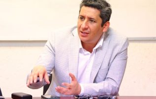 activista esposo mexico