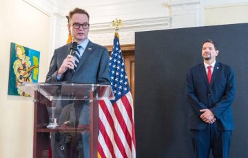 Designan a Jim O’Neill como director interino de los CDC en EU ...