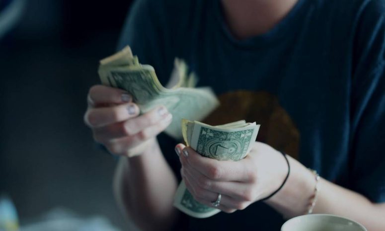 Aumentará NJ salario mínimo a 16,48 dólares por hora a partir de enero