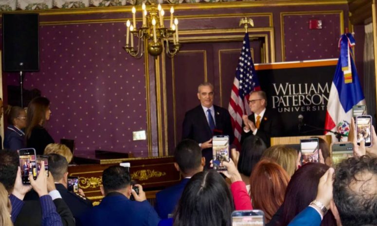 Otorga Universidad William Paterson Medalla Presidencial a Luis Abinader