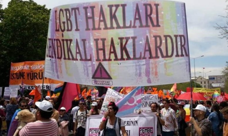Detienen a 8 activistas LGBT+ en Turquía tras redada nacional