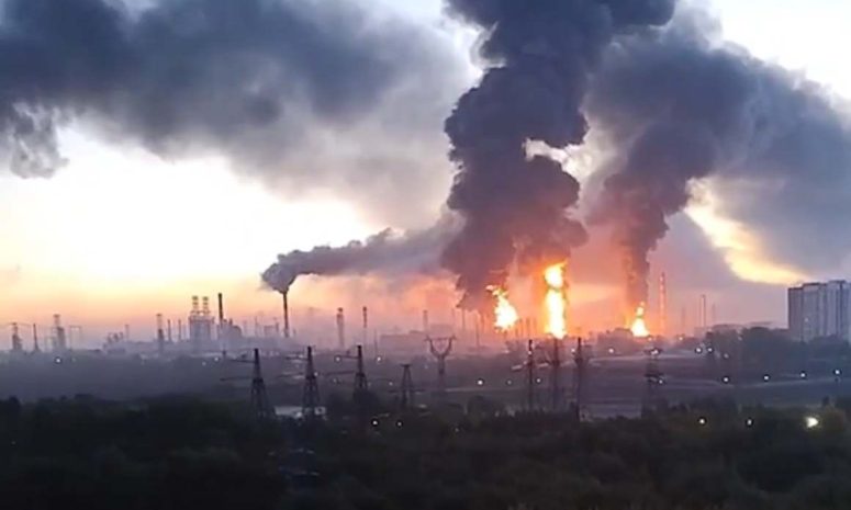 Golpea Ucrania infraestructura petrolera rusa en ofensiva con drones