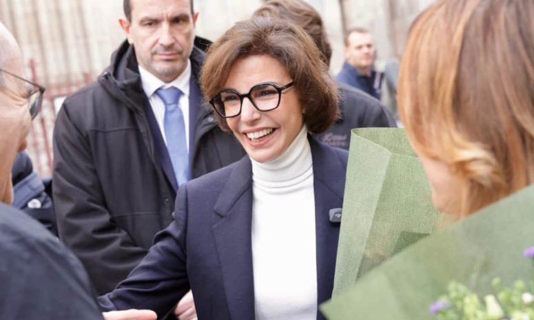 Inicia juicio por corrupción contra exministra francesa Rachida Dati