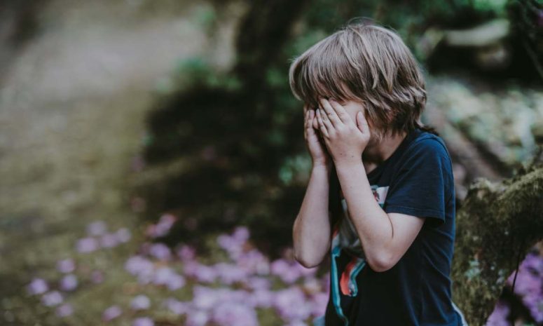 Explica pediatra cómo poner límites a niños sin gritos ni castigos