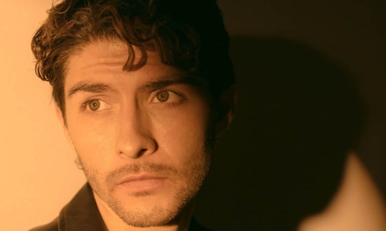 Presenta el músico Alex Ponce adelanto de su disco en Ecuador