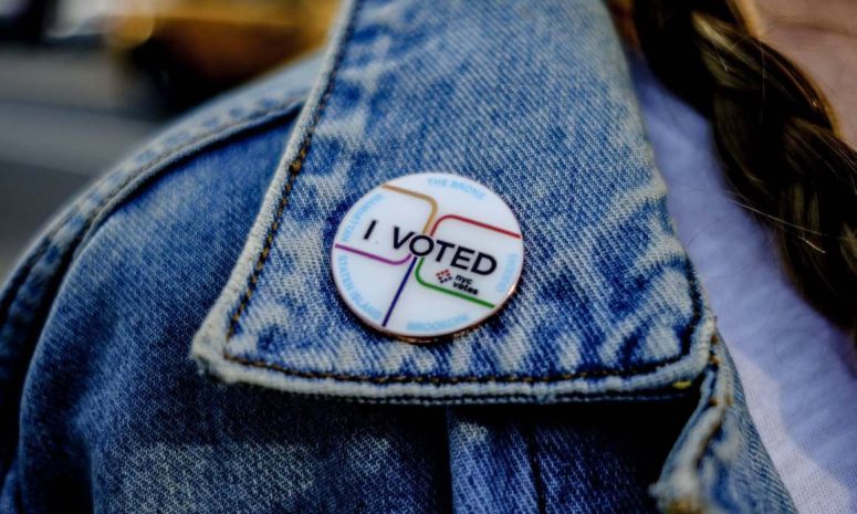 Revela estudio que crece la incertidumbre electoral entre hispanos de EU