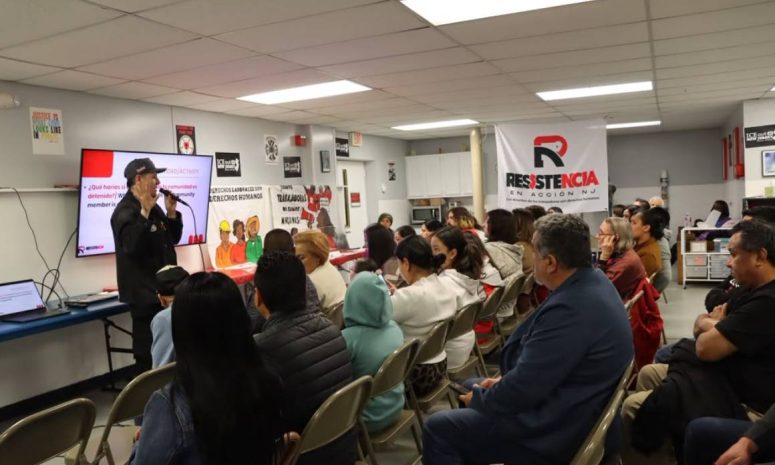 Orientan a inmigrantes en Trenton sobre detenciones y fraudes legales