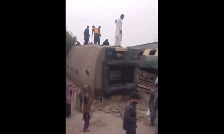 Deja descarrilamiento de tren en Pakistán 5 muertos y más de 30 heridos